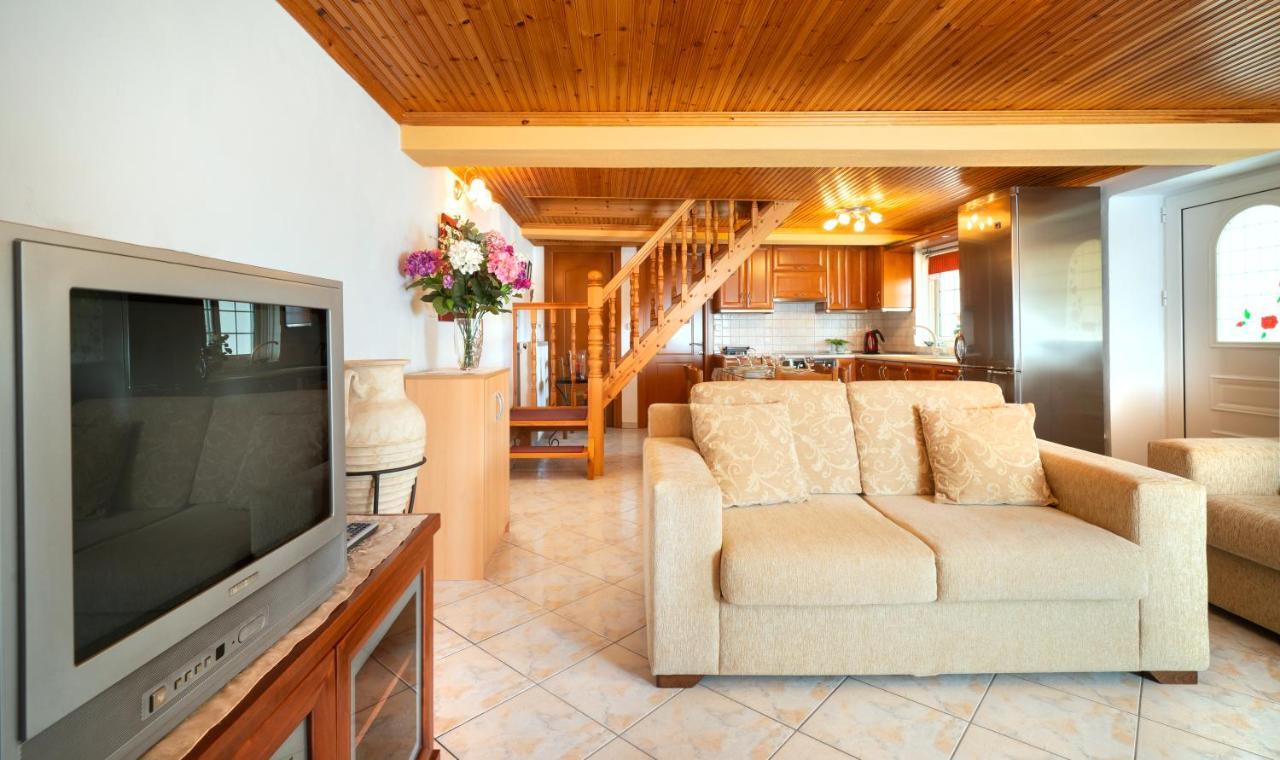 Villa Nicole Theologos  外观 照片