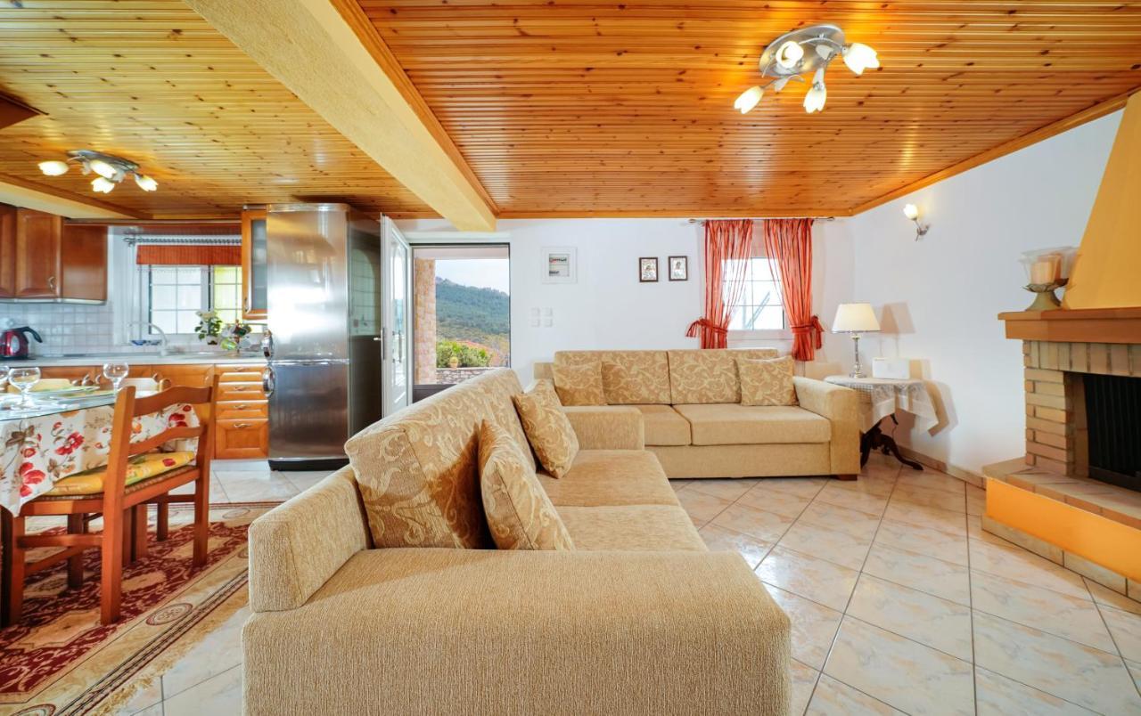 Villa Nicole Theologos  外观 照片